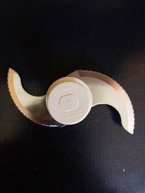 Cuisinart Stainless Steel Dual Serrated S-Blade with White Hub